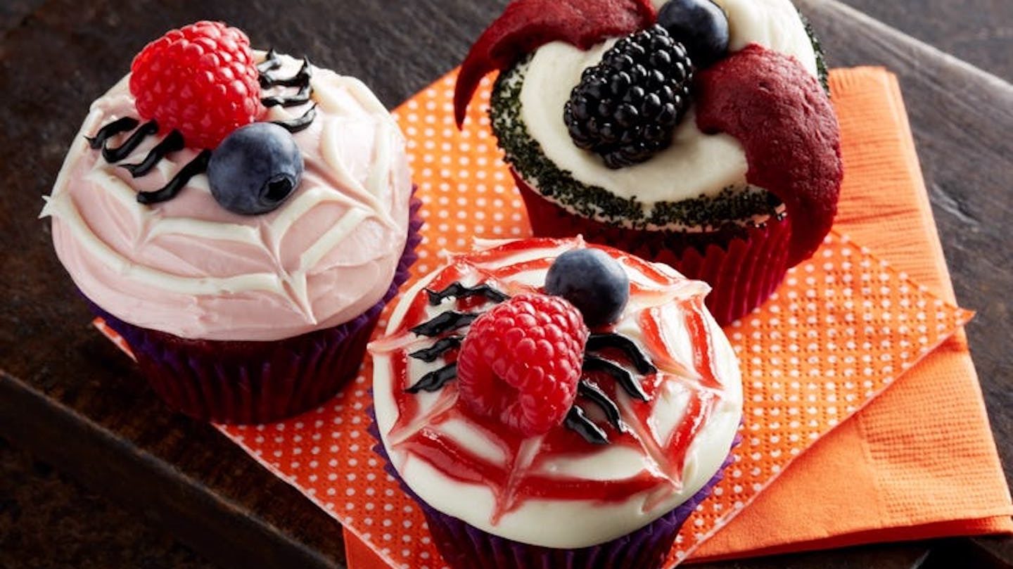 Gruselige Beeren-Cupcakes