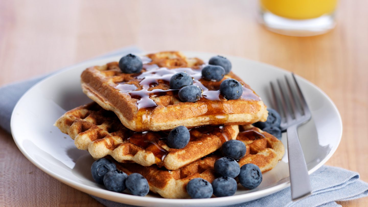 Blaubeer-Buttermilch-Waffeln