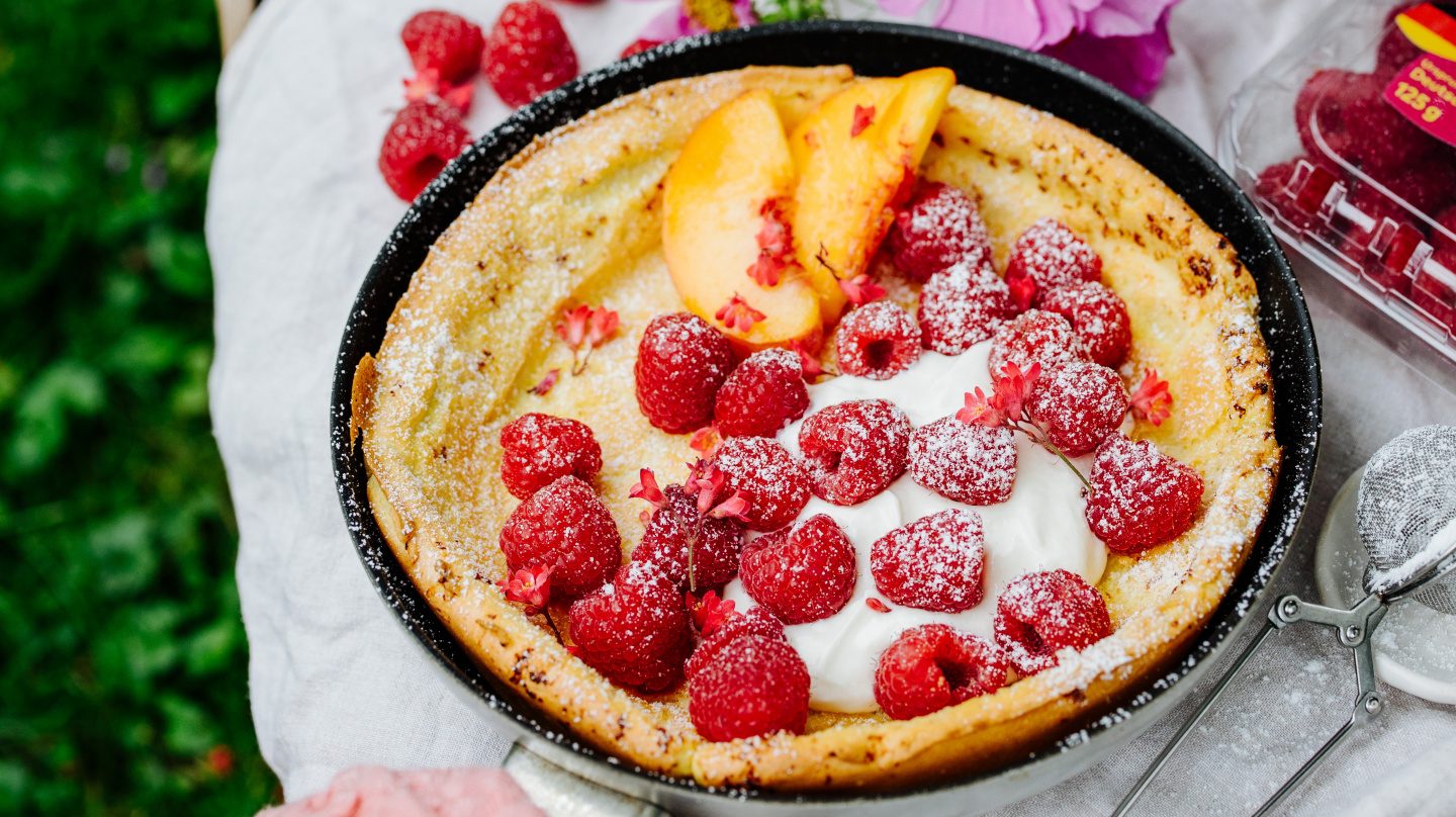 Dutch Baby mit Himbeeren