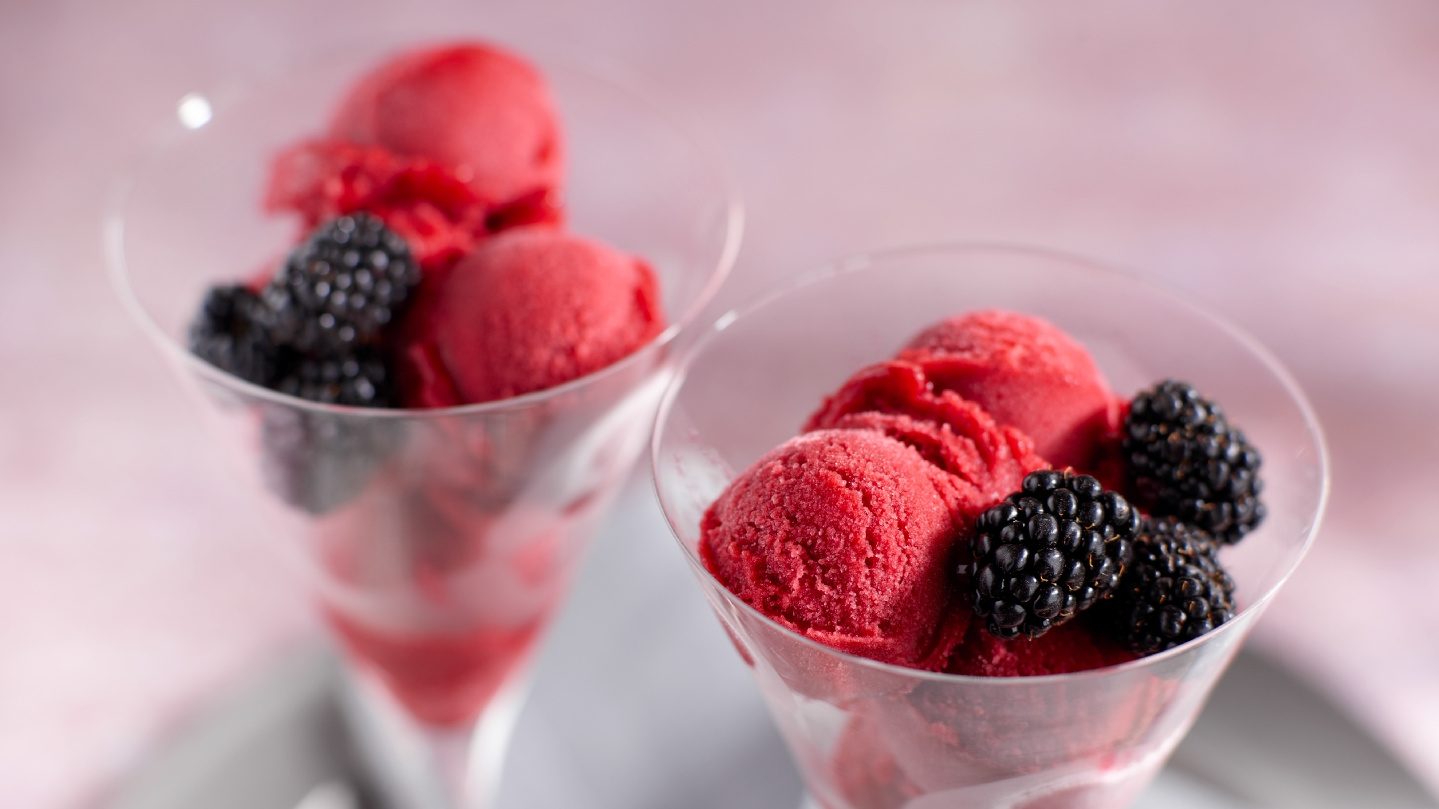 Brombeer-Pinot Noir Sorbet | Driscoll&amp;#39;s Deutschland