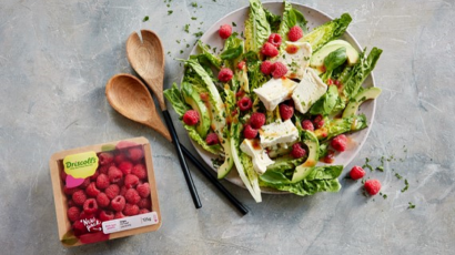 Sommerlicher Salat aus Baby-Romana und Himbeeren