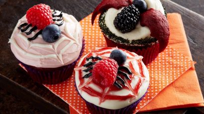 Gruselige Beeren-Cupcakes