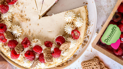 Cremiger Himbeer-Spekulatius-Käsekuchen mit Spekulatius-Boden