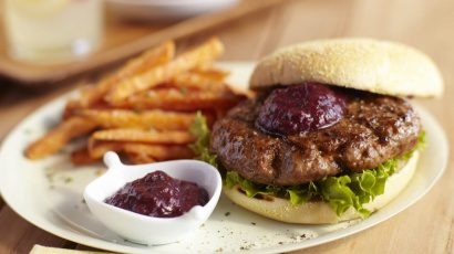 Hüftsteak-Burger mit Spicy Berry Ketchup