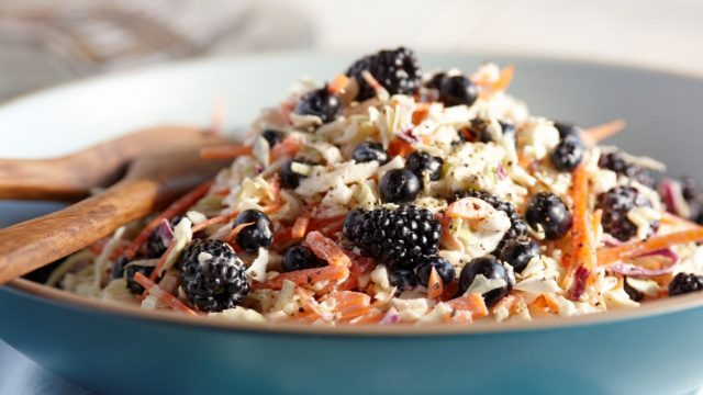 Überraschend frischer Coleslaw Krautsalat