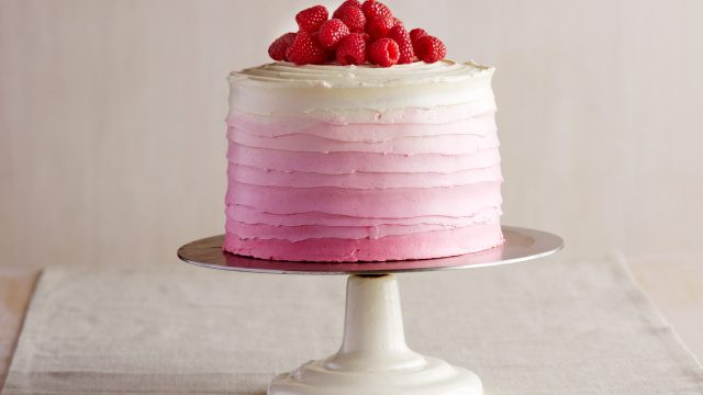 PInke Ombre Torte mit Himbeeren