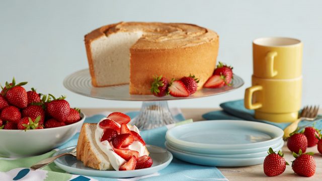 Erdbeerkuchen mit Orangen Schlagsahne
