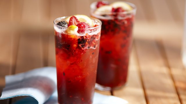 Einfaches Beeren-Sangria-Rezept Driscoll's 